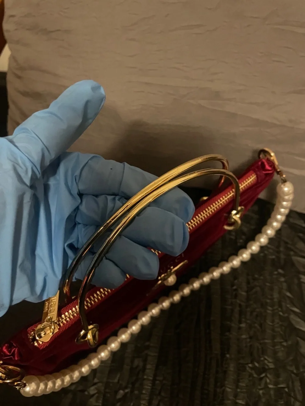 Gucci Burgundy Velvet Mini Bag with Pearl Handle and Bee Emblem - Picture 4 of 17